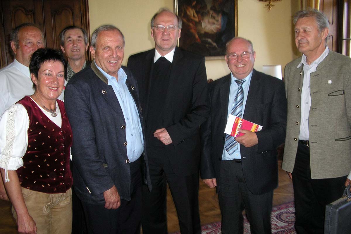 Windische-Delegation-beim-Bischof-Dr-Alois-Schwarz-in-Klgf