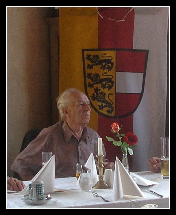 Adolf-Fertala-bei-der-Gruendungsversammlung-am-20.-Oktober-2012-im-Landgasthof-am-Ploeschenberg-Koettmannsdorf