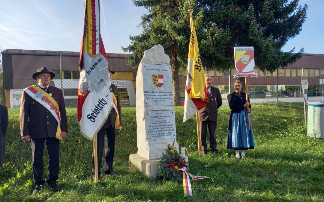 10. Oktober Feier beim Denkmal von Hans Steinacher in Miklauzhof